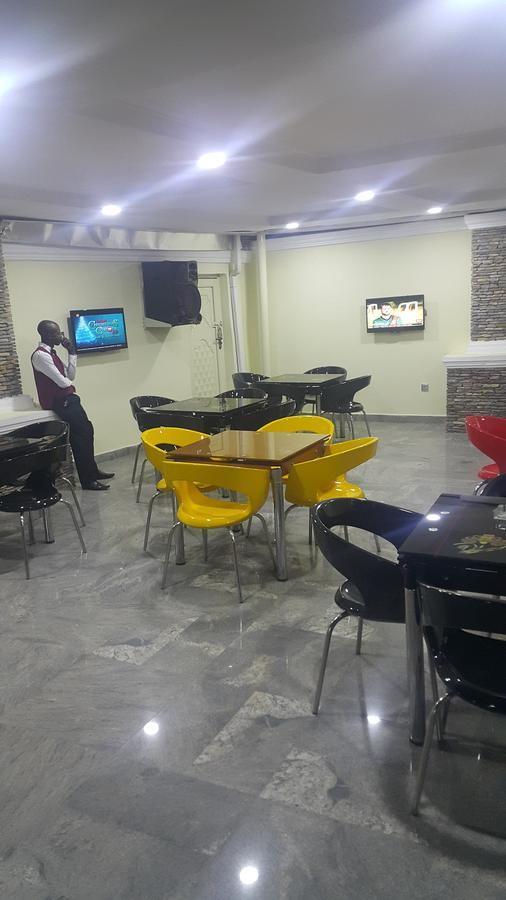 Immaculate Platinum Hotel Abuja Bagian luar foto
