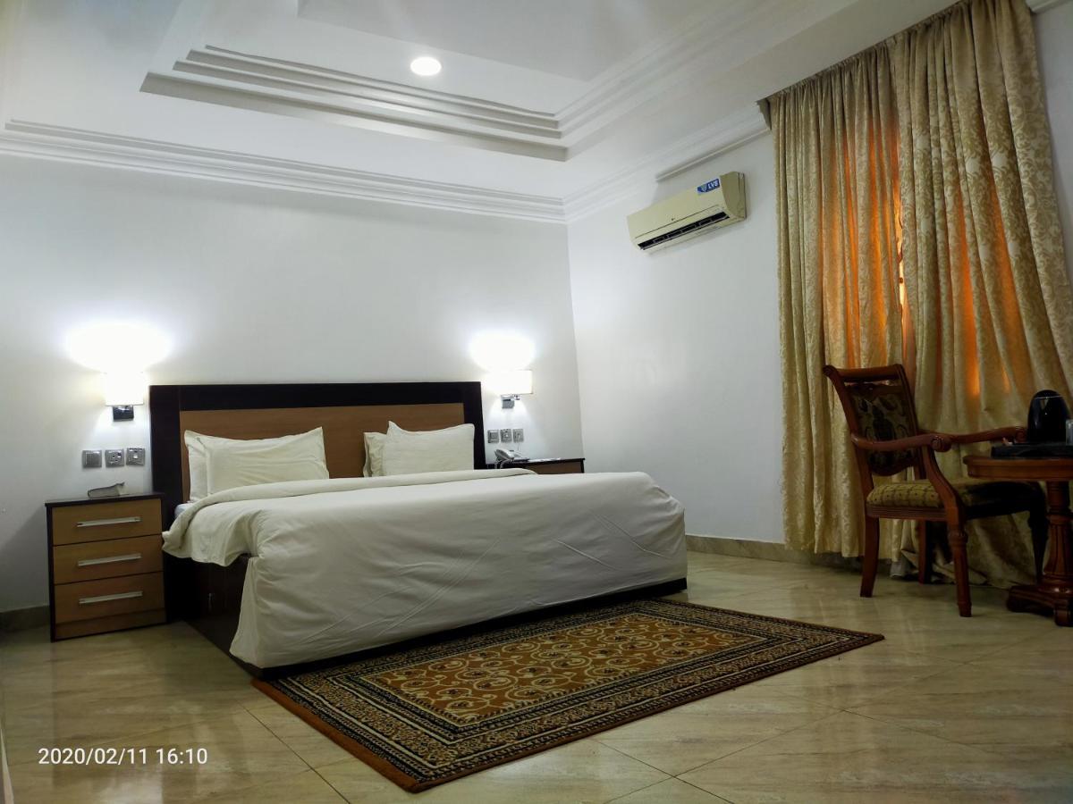 Immaculate Platinum Hotel Abuja Bagian luar foto