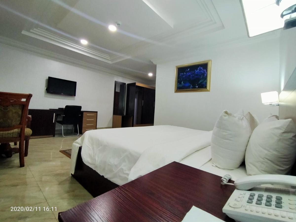 Immaculate Platinum Hotel Abuja Bagian luar foto